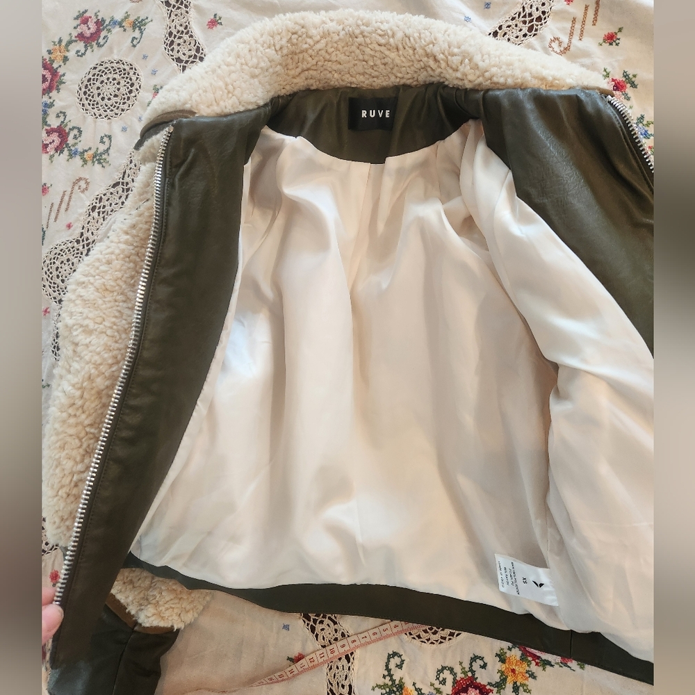 NWOT Ruve Javan Shearling Coat Size XS - Picture 16 of 16